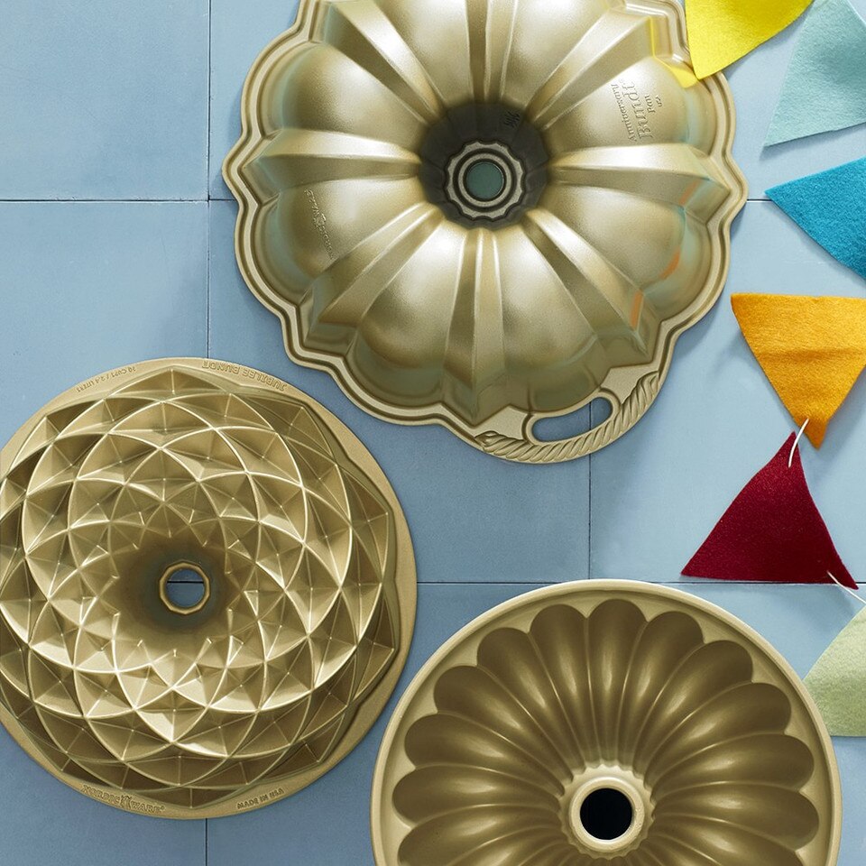 Nordic Ware Anniversary Bundt® Pan Williams Sonoma Australia